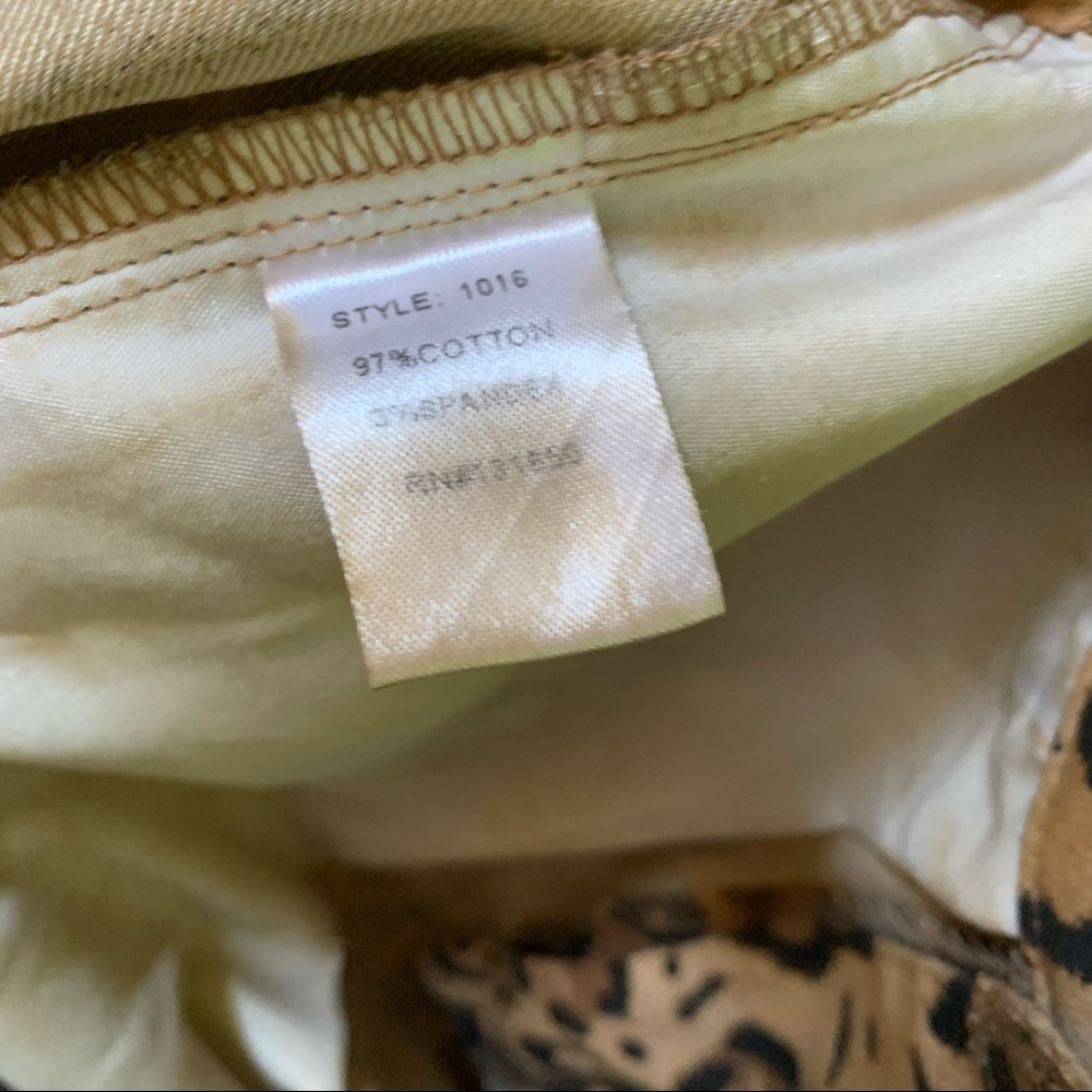 36 Point 5 Cheetah Cargo Jogger Pants - Picture 5 of 8